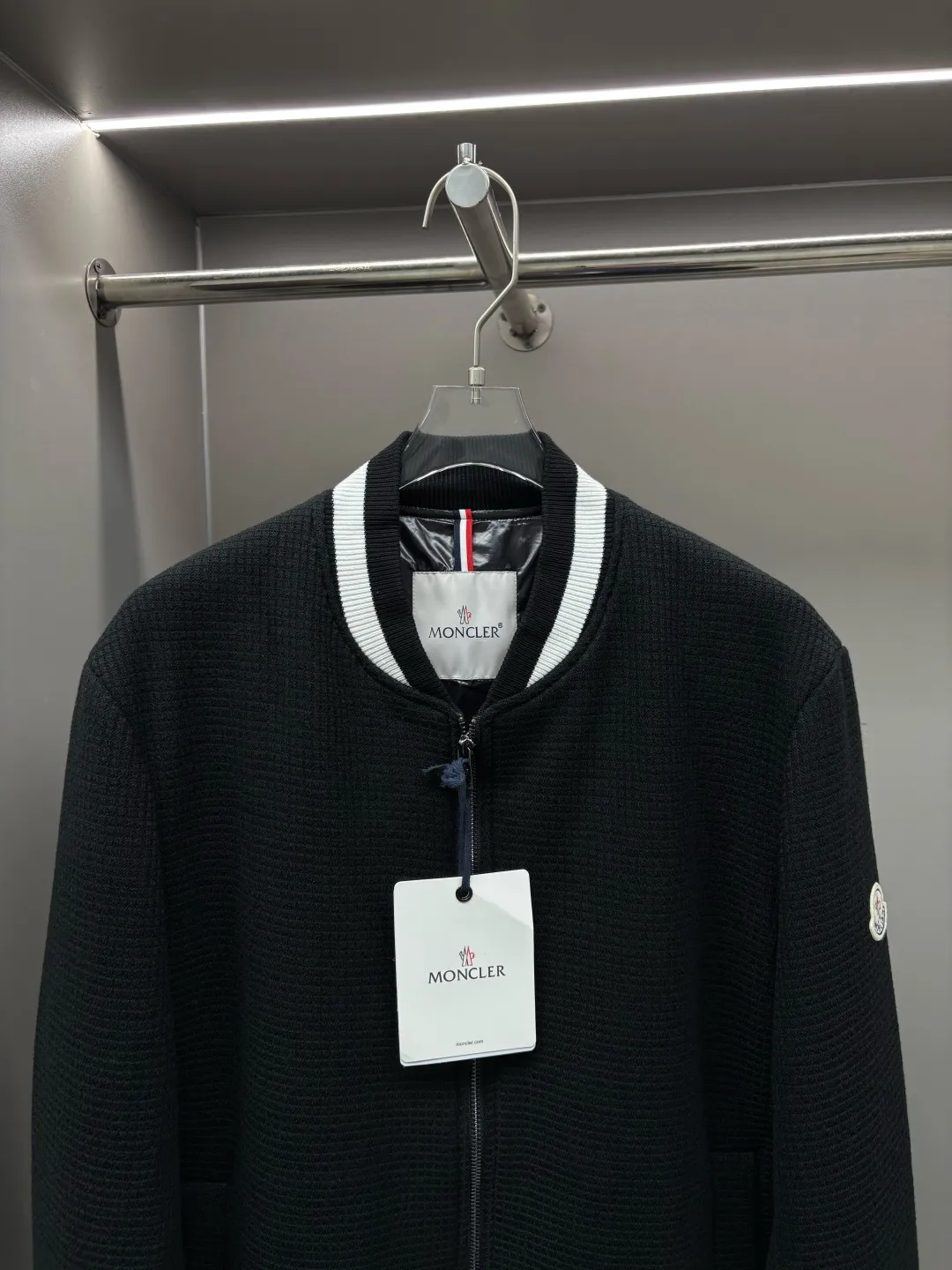 Mocler New Arrival ， ， ✨ Quality ▫️ ， ▫️ ： ▫️ ： ▫️ ： ， · ： · ： · ： ， ， “ + ” ， Premium ， Sizes：M-XXXL ：Black Khaki